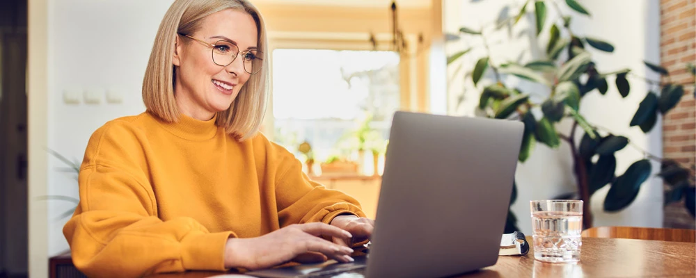 リモートワークでの遠近両用レンズ