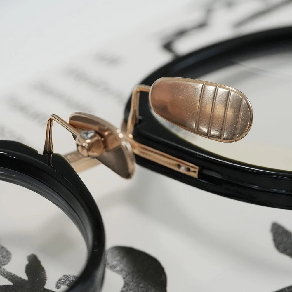 Thom Browne UEO011A(46) col.001