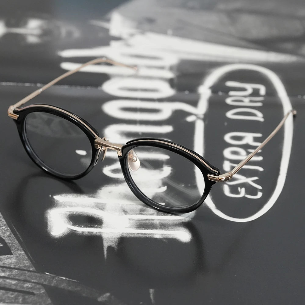 Thom Browne UEO011A col.001