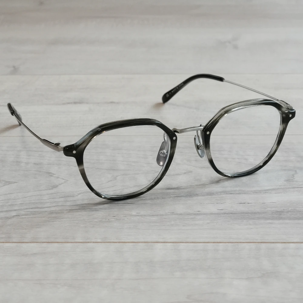Yellows Plus CLARK col.434 gray turtle/silver