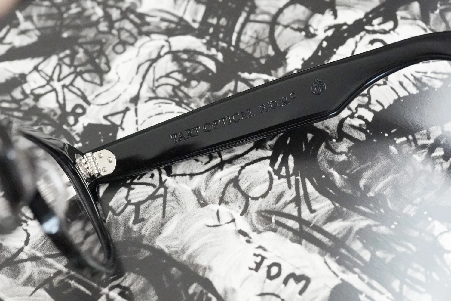 TART OPTICAL F.D.R col.001 Glossy Black
