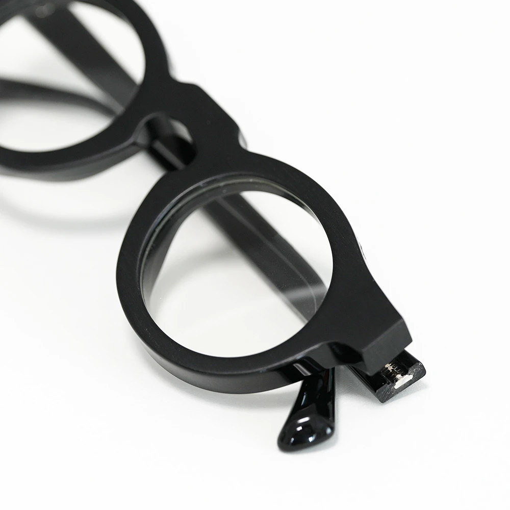 Jacques Durand Plus is + 166 col.002 Matt Black