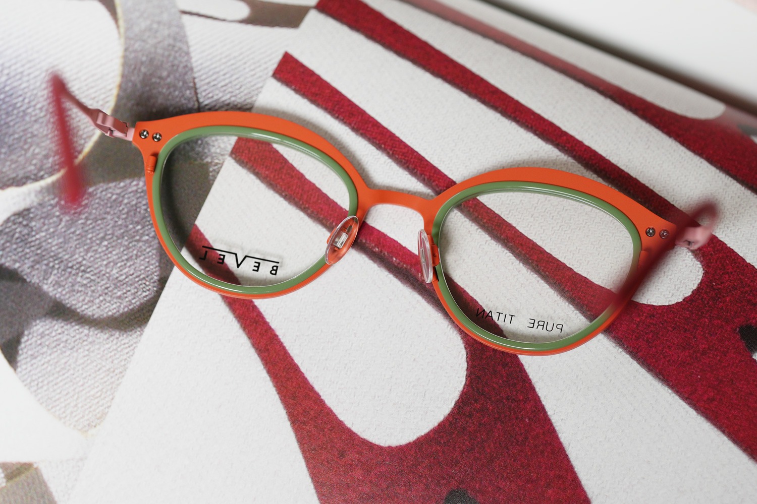 BEVEL 2555 Dreezy col.LCRQ/Living Coral/Rose Quartz