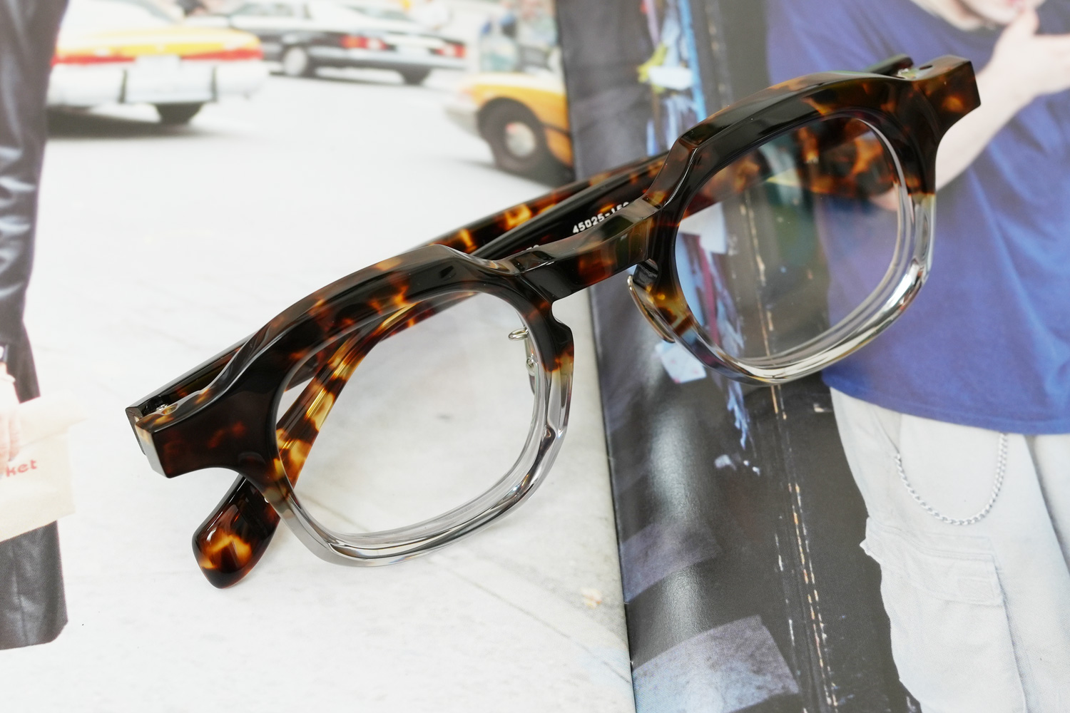 FACTORY900 RETRO RF-072 col.165 barafu half