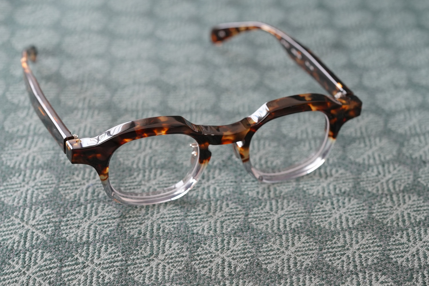 FACTORY900 RETRO RF-072 col.165 barafu half