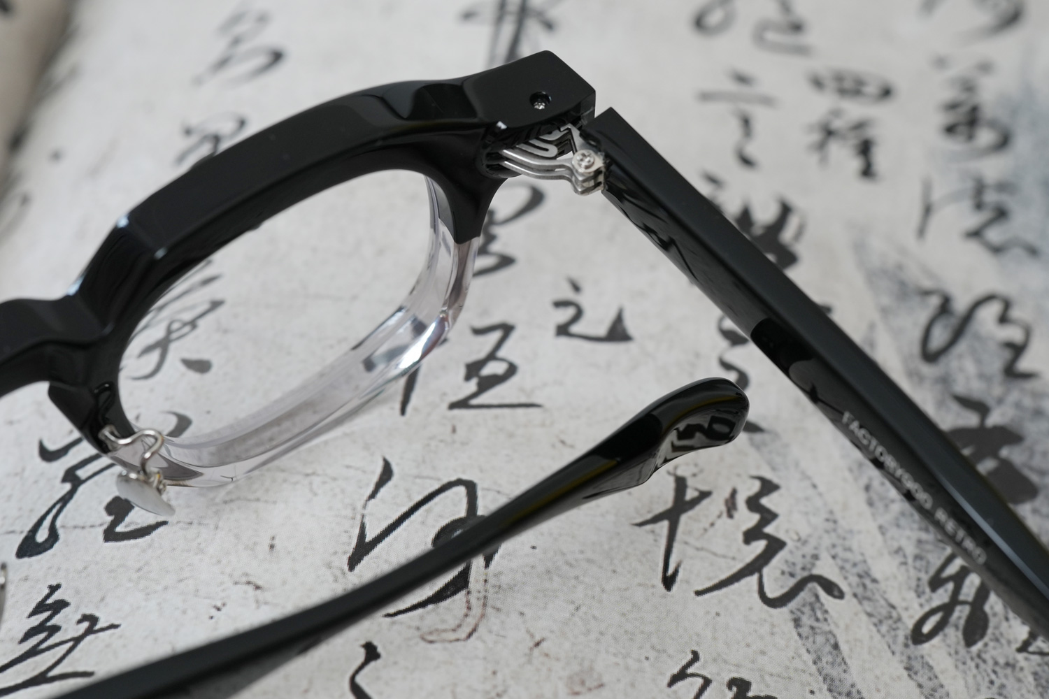 FACTORY900 RETRO RF-072 col.084 black two-tone