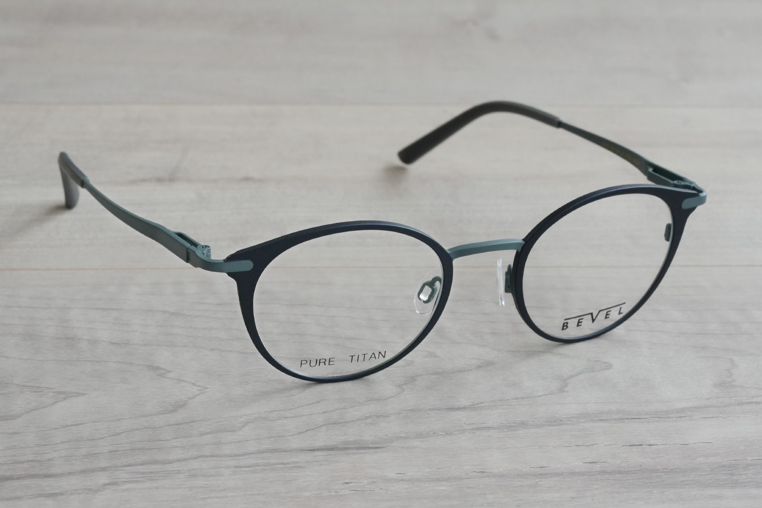 BEVEL 8719 Helene col.BCSB-Black Carbon/Slate Black