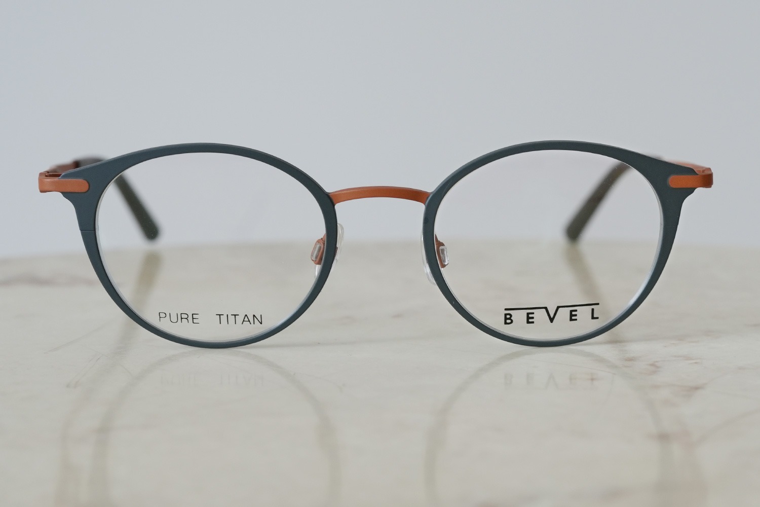 wp-block-heading">BEVEL 8719 Helene col.GGWT-Gun Grey/Windsor Tan