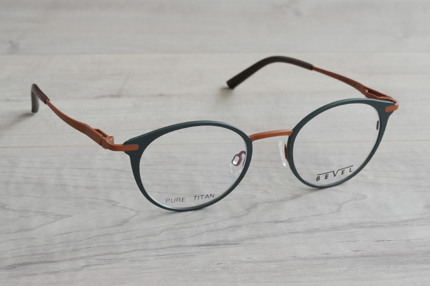 wp-block-heading">BEVEL 8719 Helene col.GGWT-Gun Grey/Windsor Tan