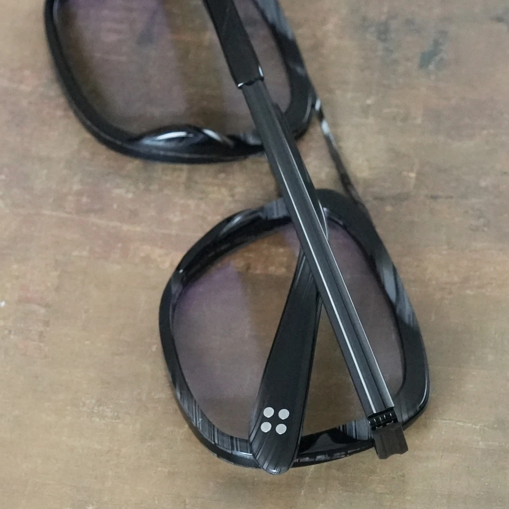 Yellows Plus NOLAN col.569 dark horn/black