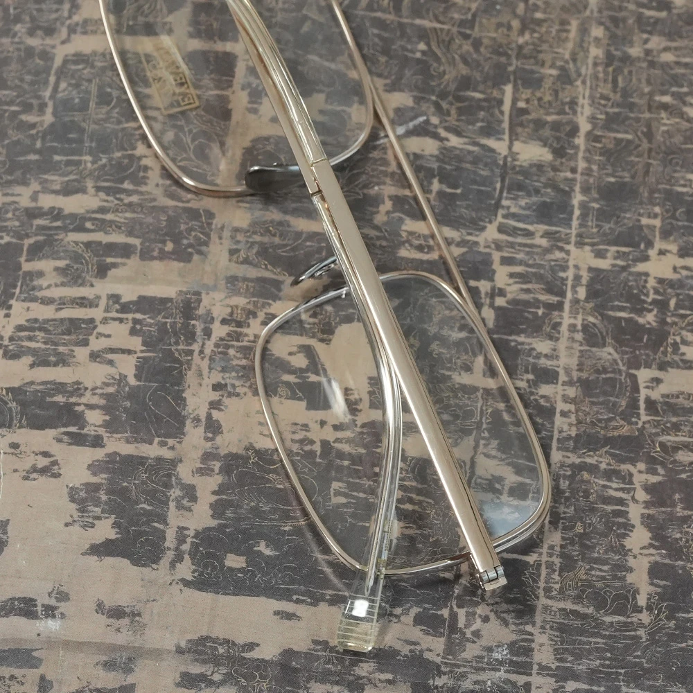 EYEVAN7285 1018 col.902