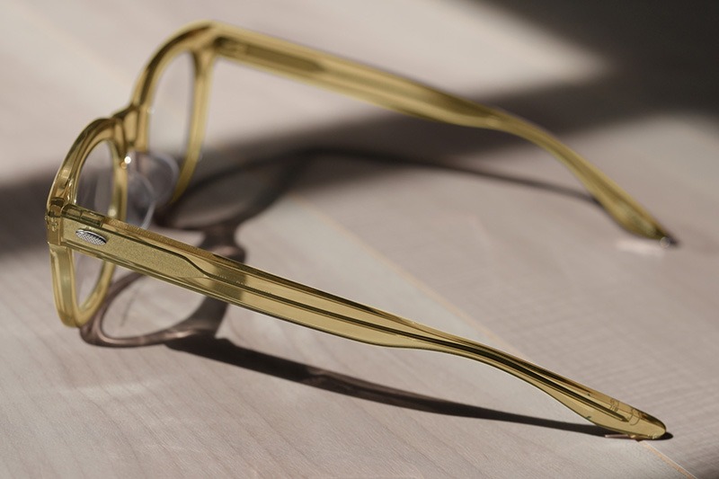 本物のべっ甲メガネの見分け方