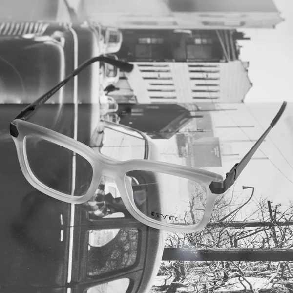 BEVEL 4720 Chai col.SCM Smoke Crystal Matte