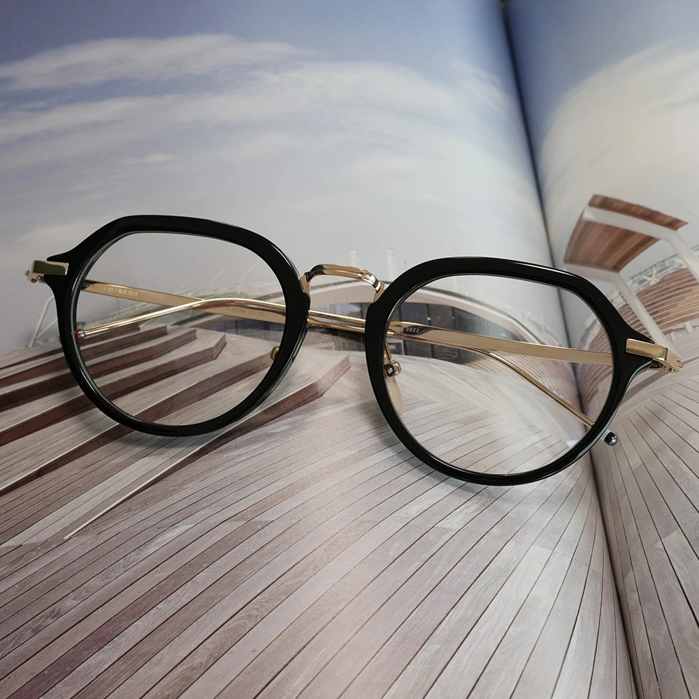 Thom Browne UEO421A col.001